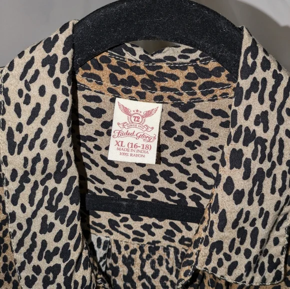 Faded Glory Leopard Print Button-Down Shirt - Picture 5 of 5